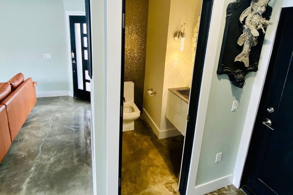 Photo of Bathroom in Sunset Beach