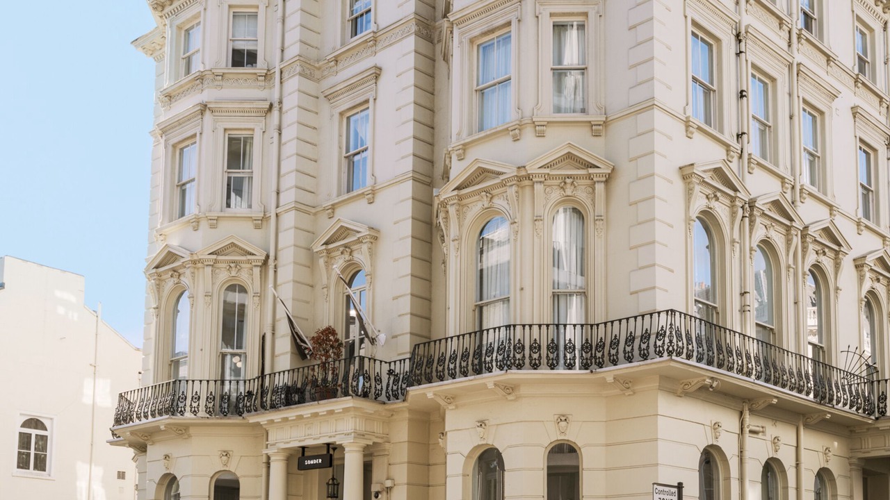 Photo of Outdoor in Queen's Gate