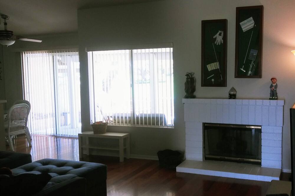 Photo of Livingroom in Sun Lakes
