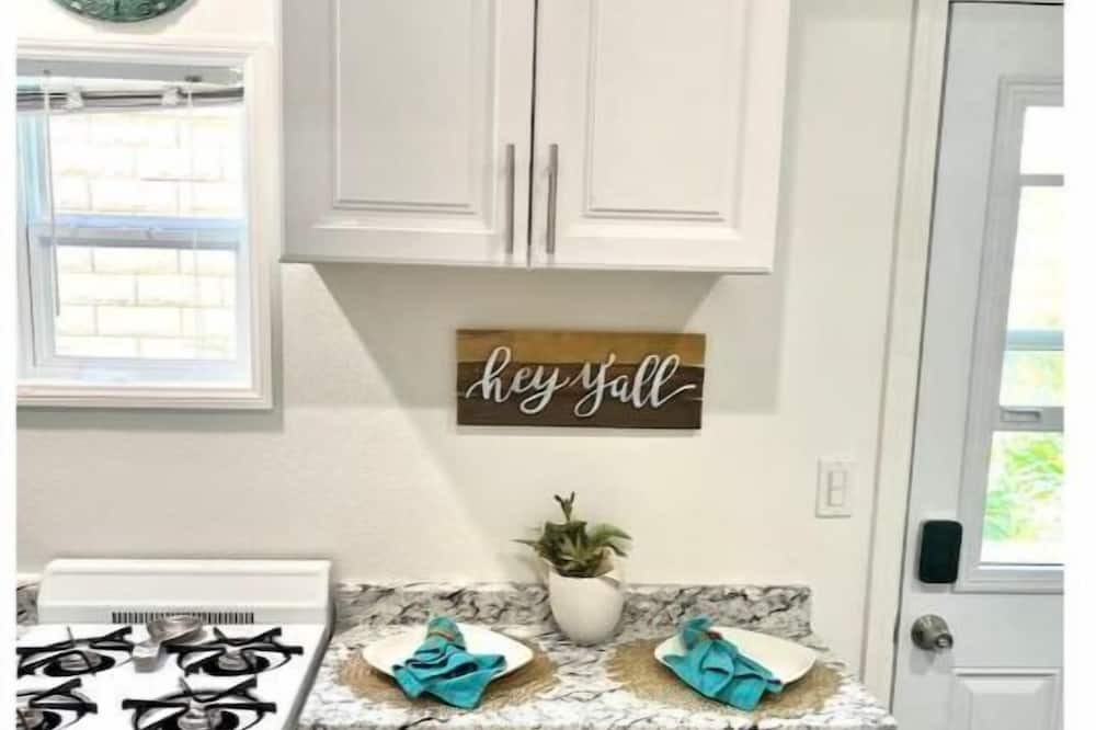 Photo of Kitchen in Castaic