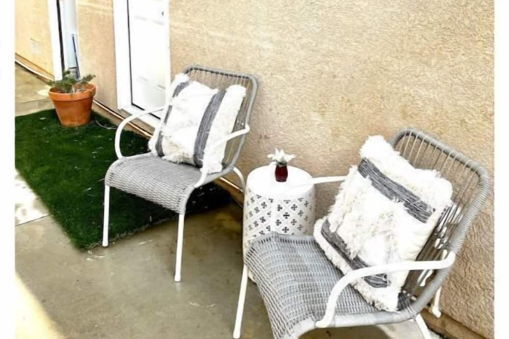 Photo of Patio Balcony in Castaic