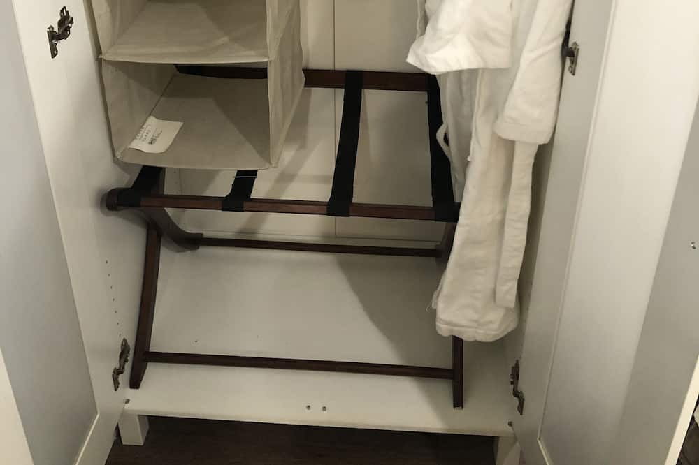 Photo of Bedroom in Castaic