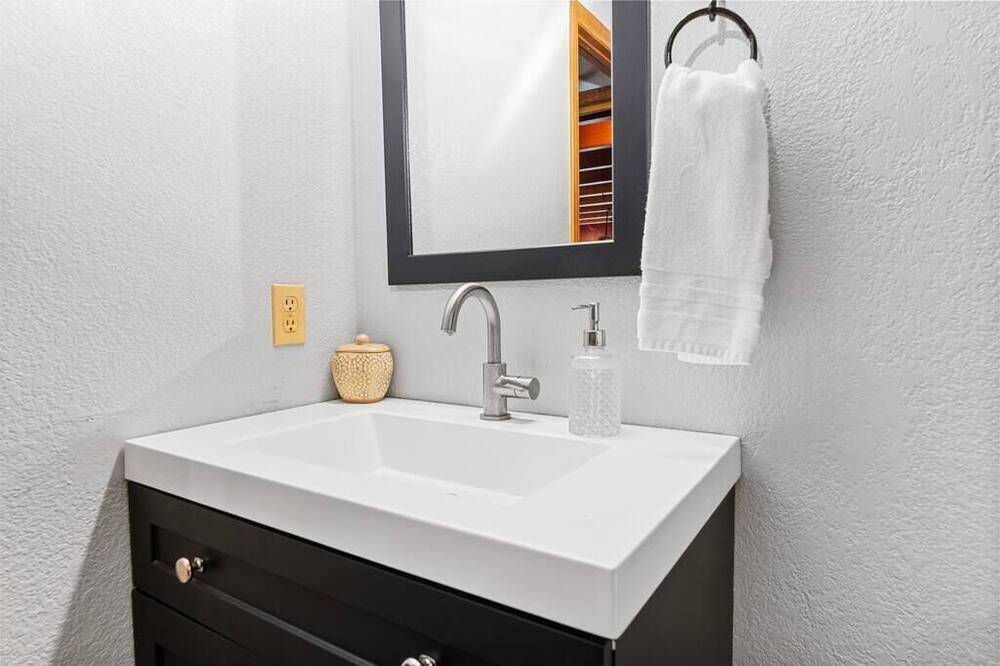 Photo of Bathroom in Fox Farm