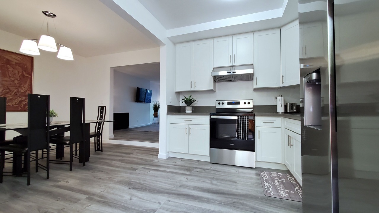 Photo of Kitchen in North of Wilshire