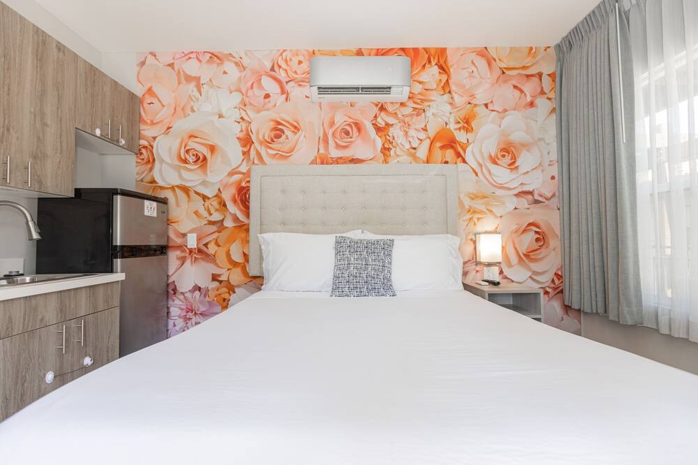 Photo of Bedroom in Mission Hills