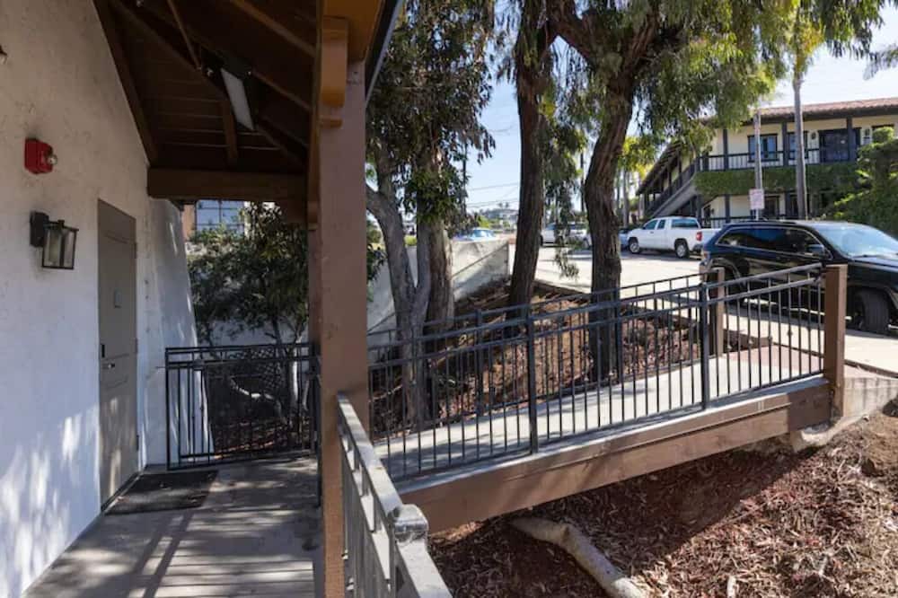 Photo of Others in Mission Hills