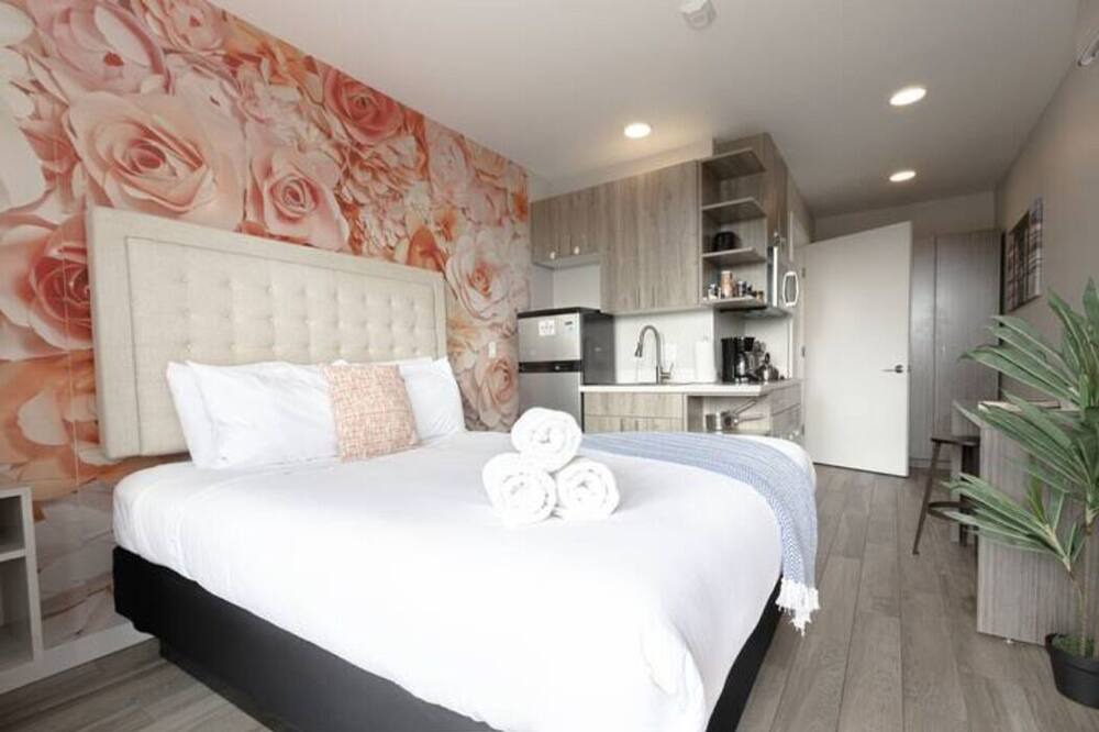 Photo of Bedroom in Mission Hills