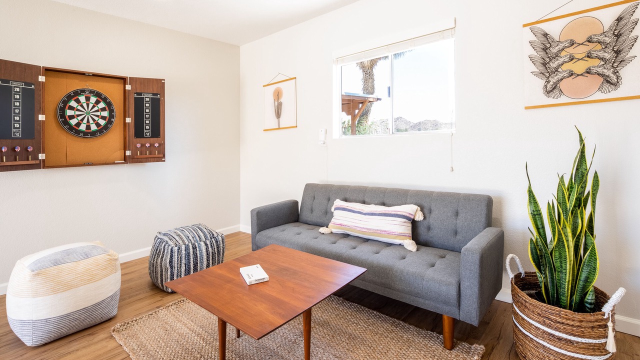 Photo of Livingroom in Monument Manor