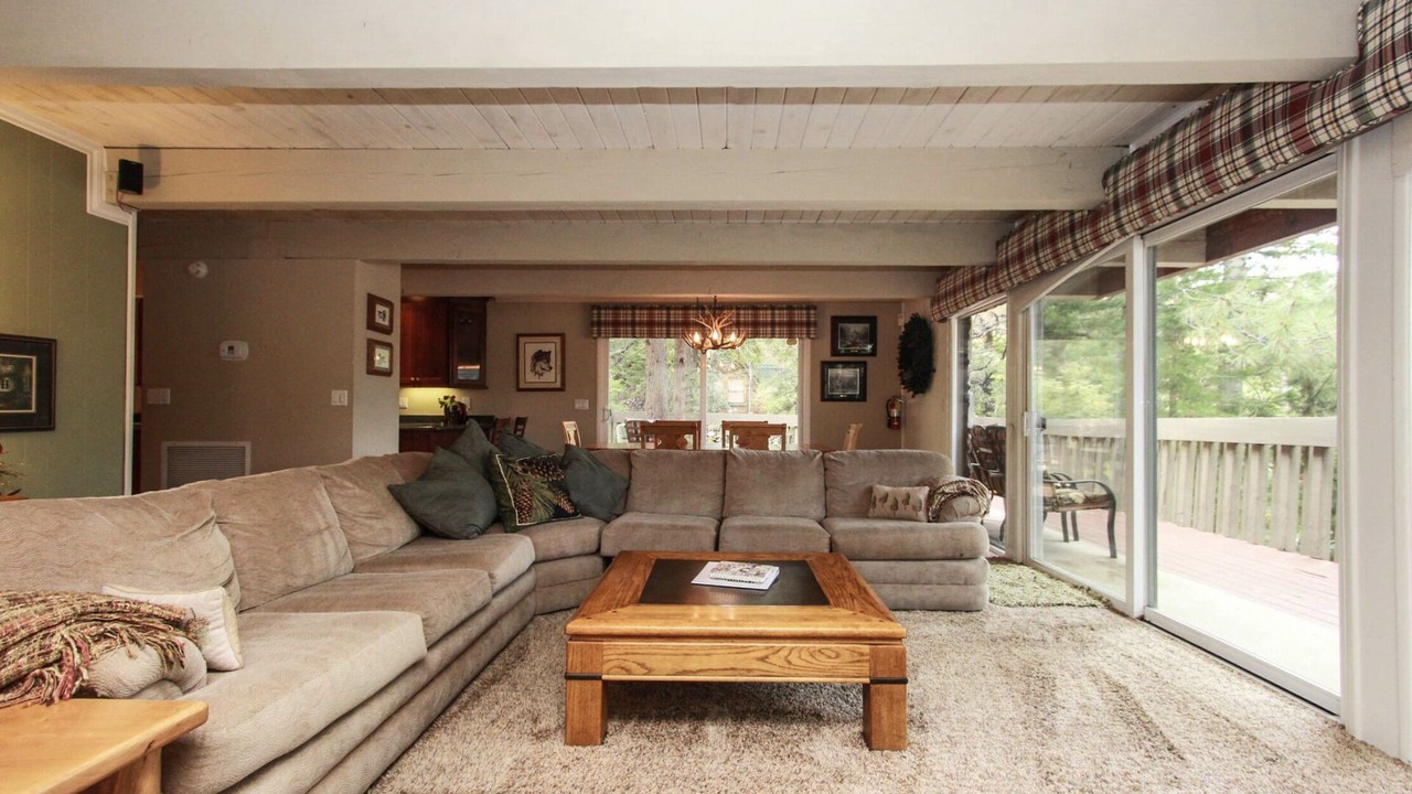 Photo of Livingroom in Moonridge
