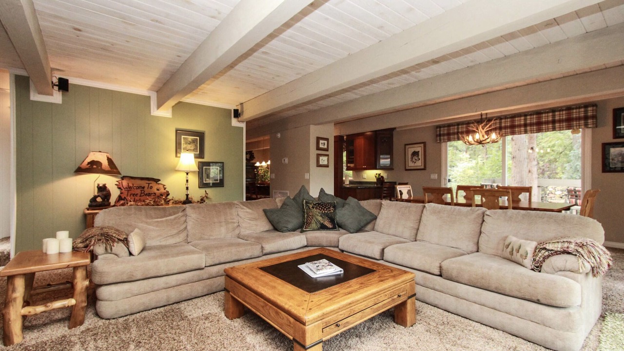 Photo of Livingroom in Moonridge