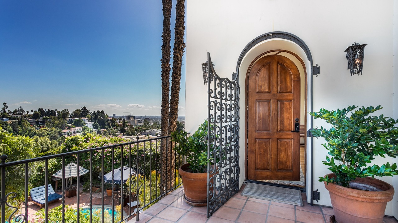 Photo of Outdoor in Hollywood Hills