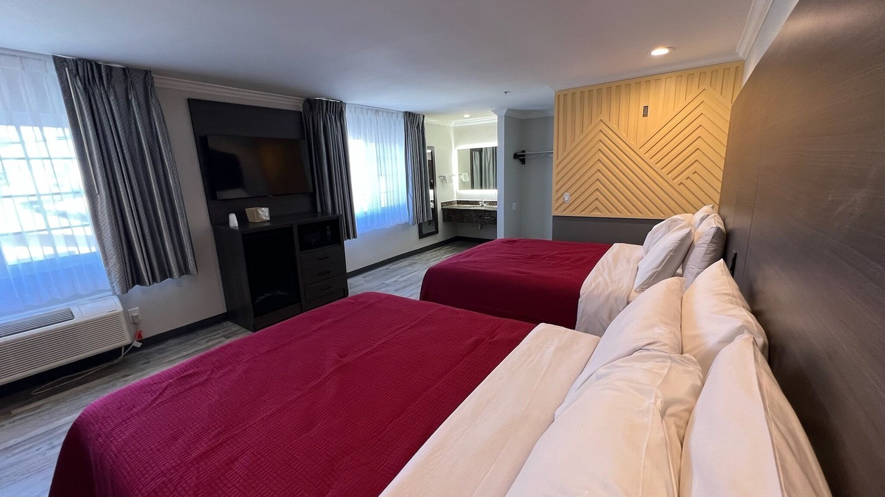 Photo of Bedroom in Inglewood