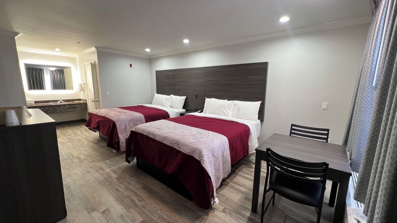 Photo of Bedroom in Inglewood