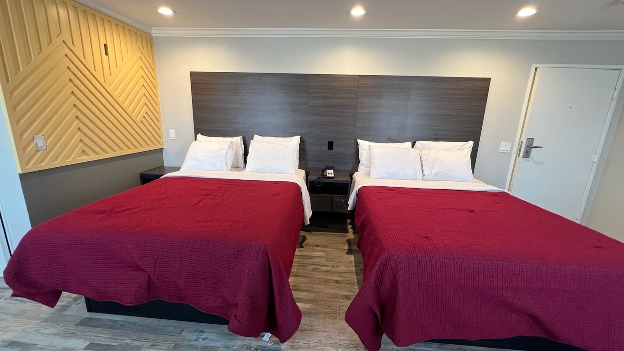 Photo of Bedroom in Inglewood