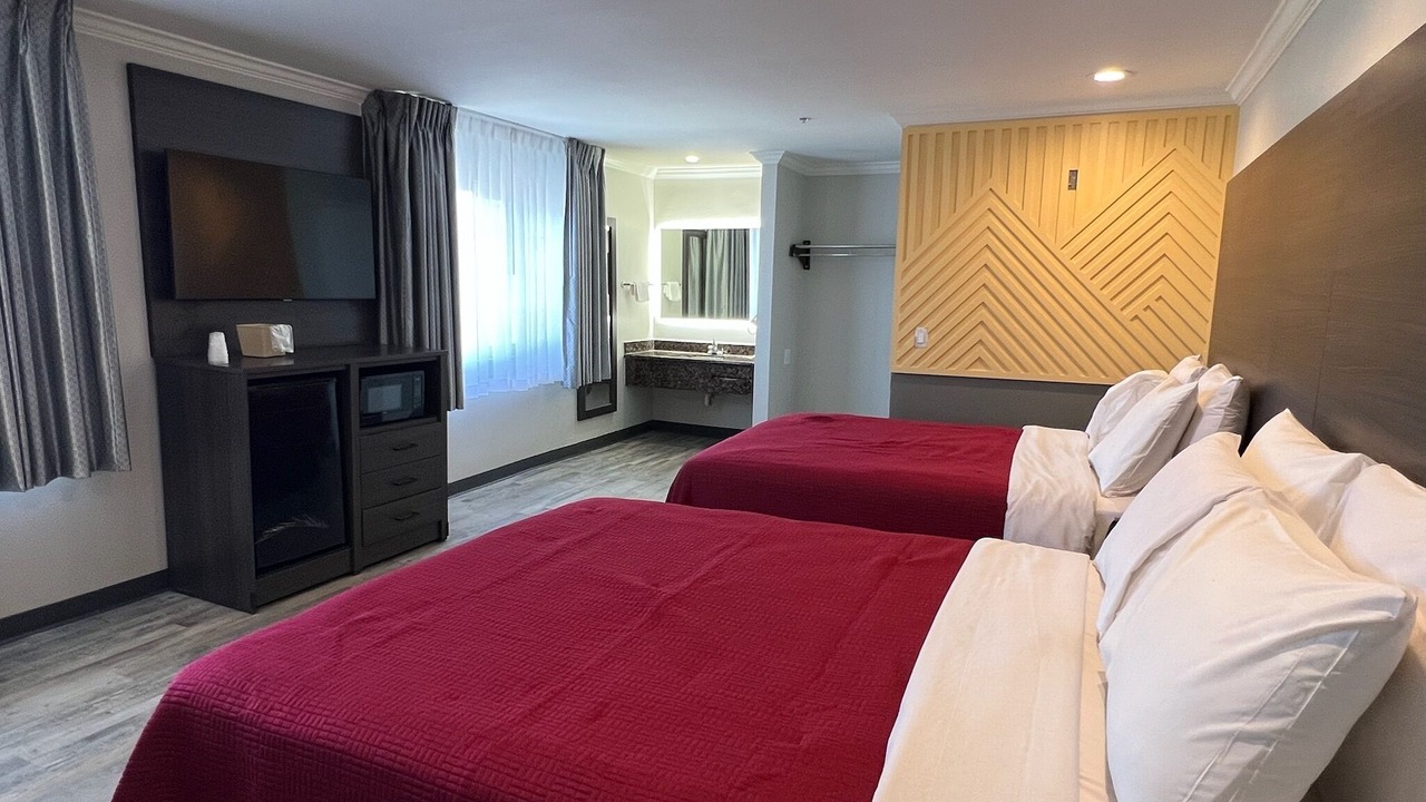 Photo of Bedroom in Inglewood