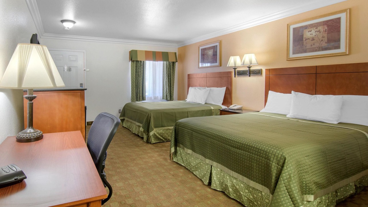Photo of Bedroom in Victorville
