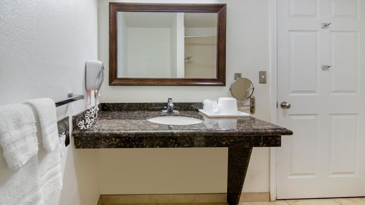 Photo of Bedroom in Victorville