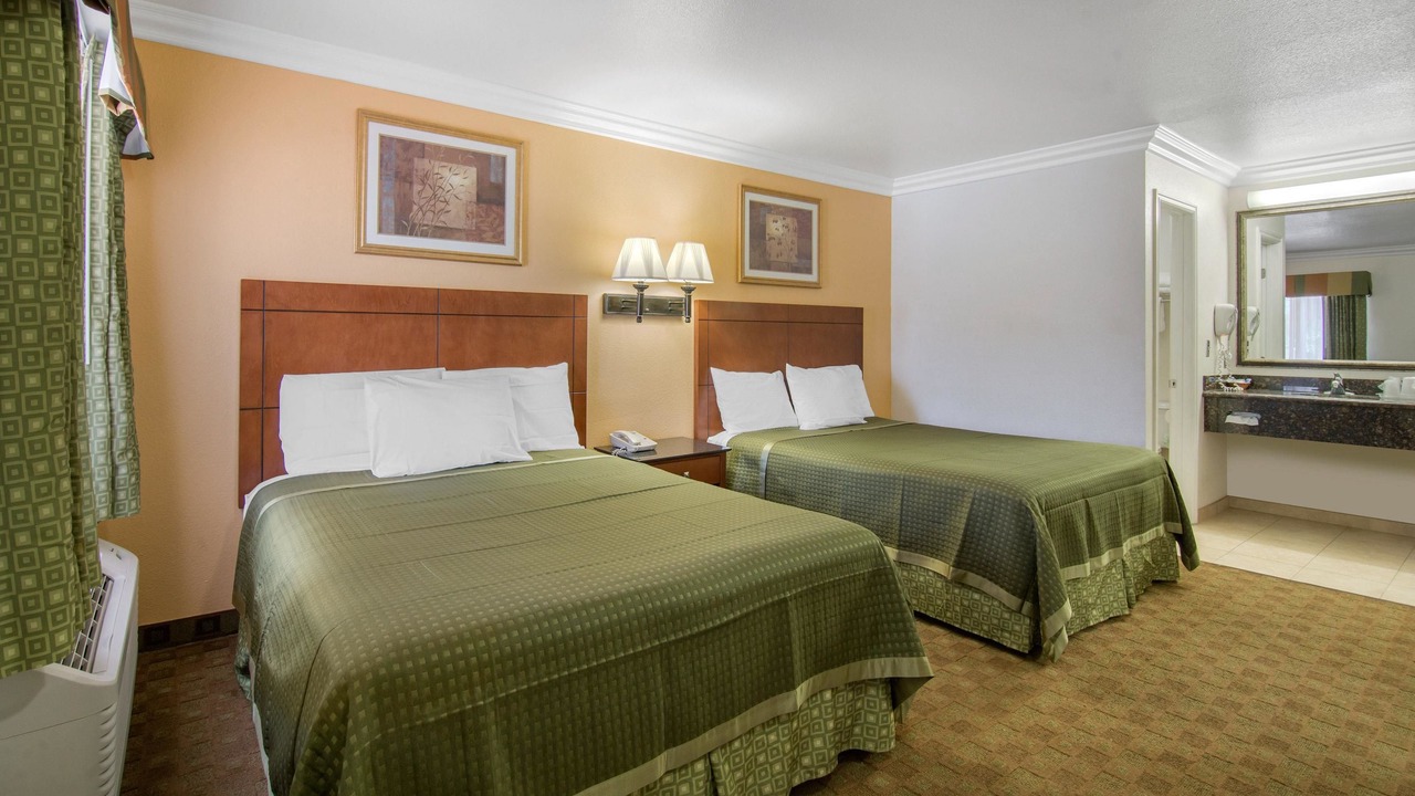 Photo of Bedroom in Victorville
