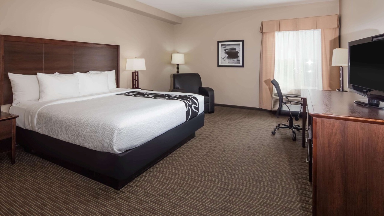 Photo of Bedroom in Inglewood