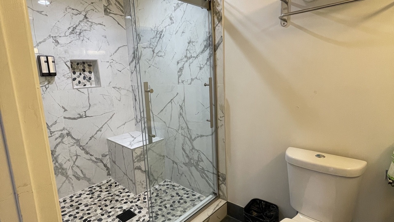 Photo of Bathroom in Lamanda Park