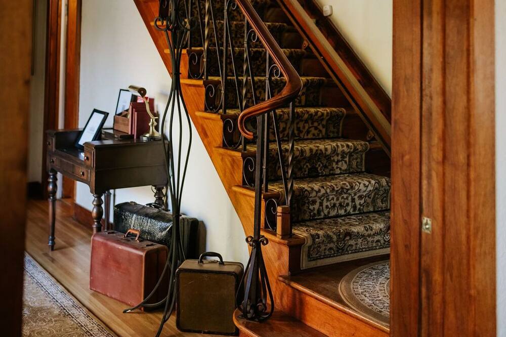 Photo of Livingroom in Oak Glen