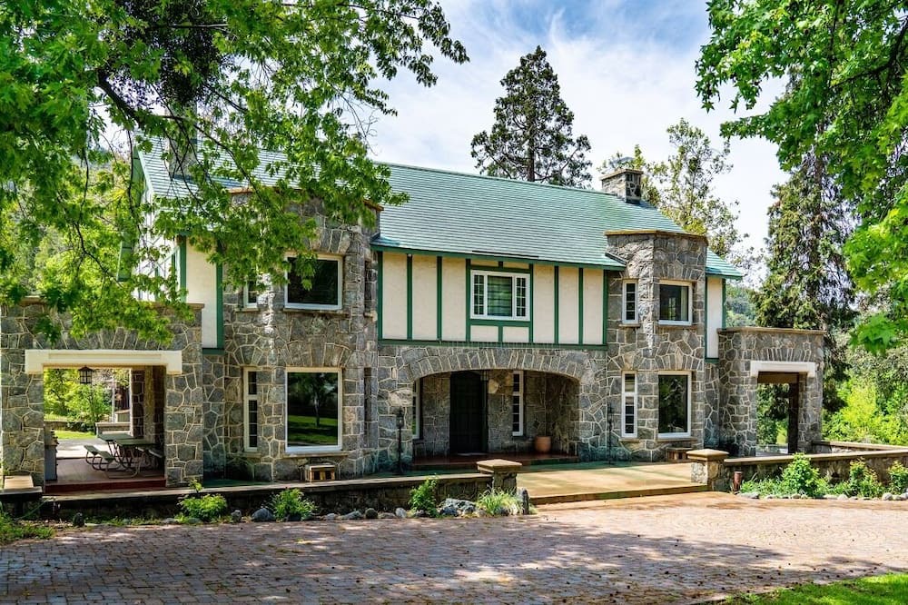 Photo of Outdoor in Oak Glen