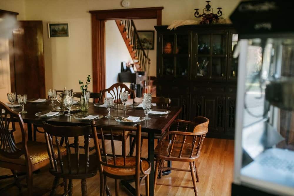 Photo of Kitchen in Oak Glen