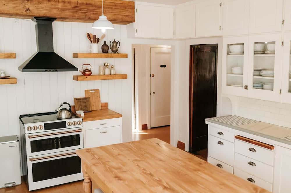 Photo of Kitchen in Oak Glen