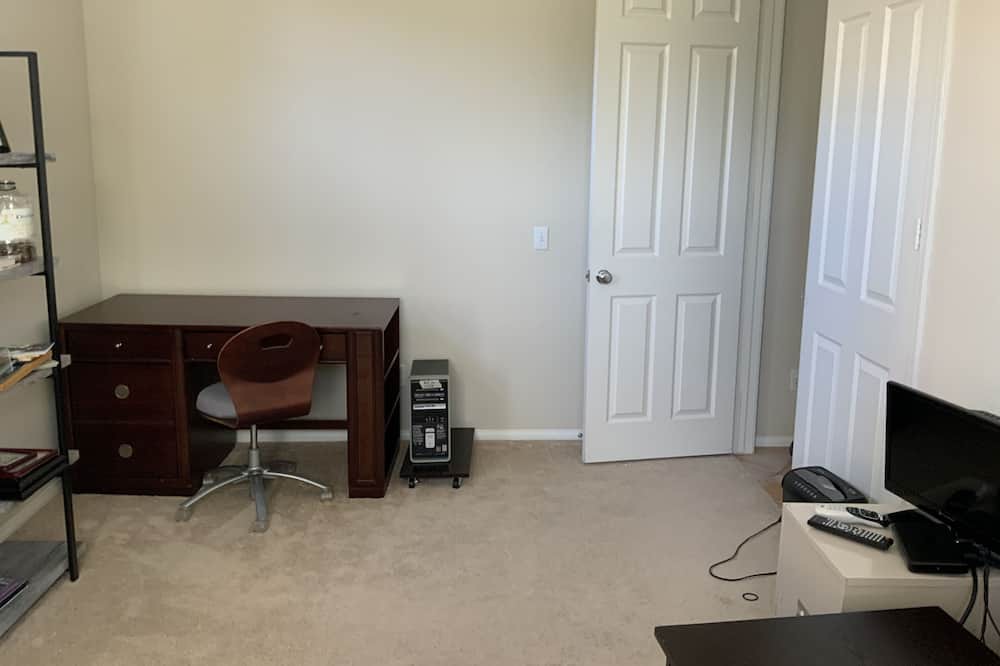 Photo of Bedroom in Corona