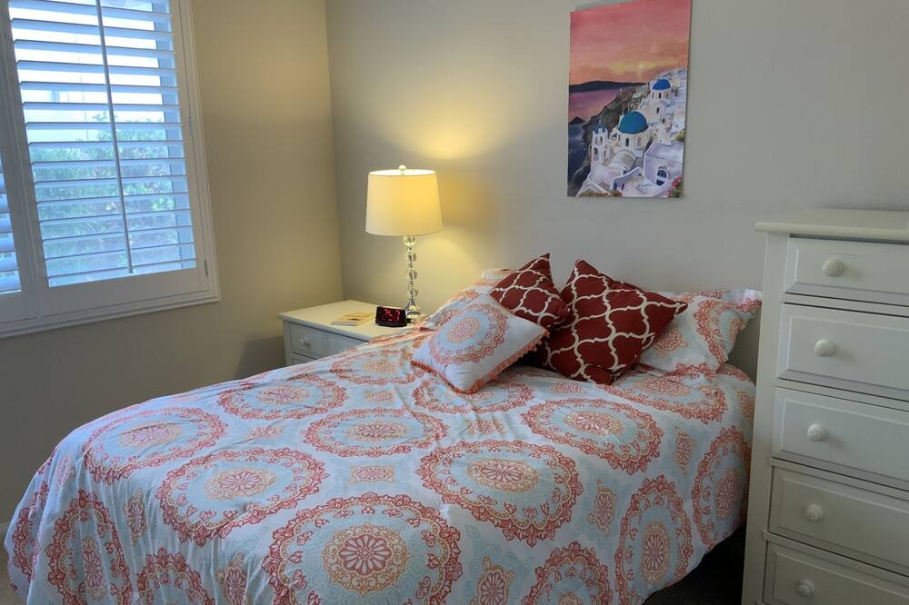 Photo of Bedroom in Corona