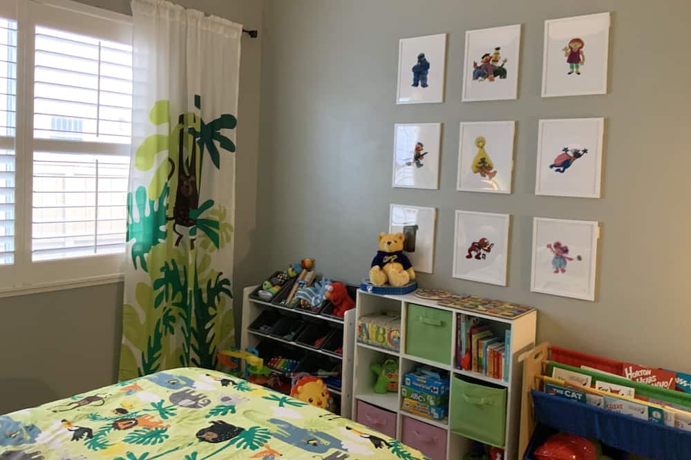 Photo of Bedroom in Corona