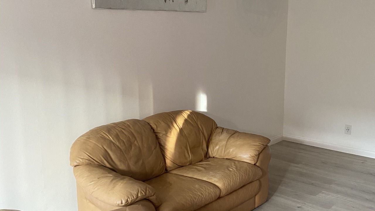 Photo of Livingroom in Tarzana