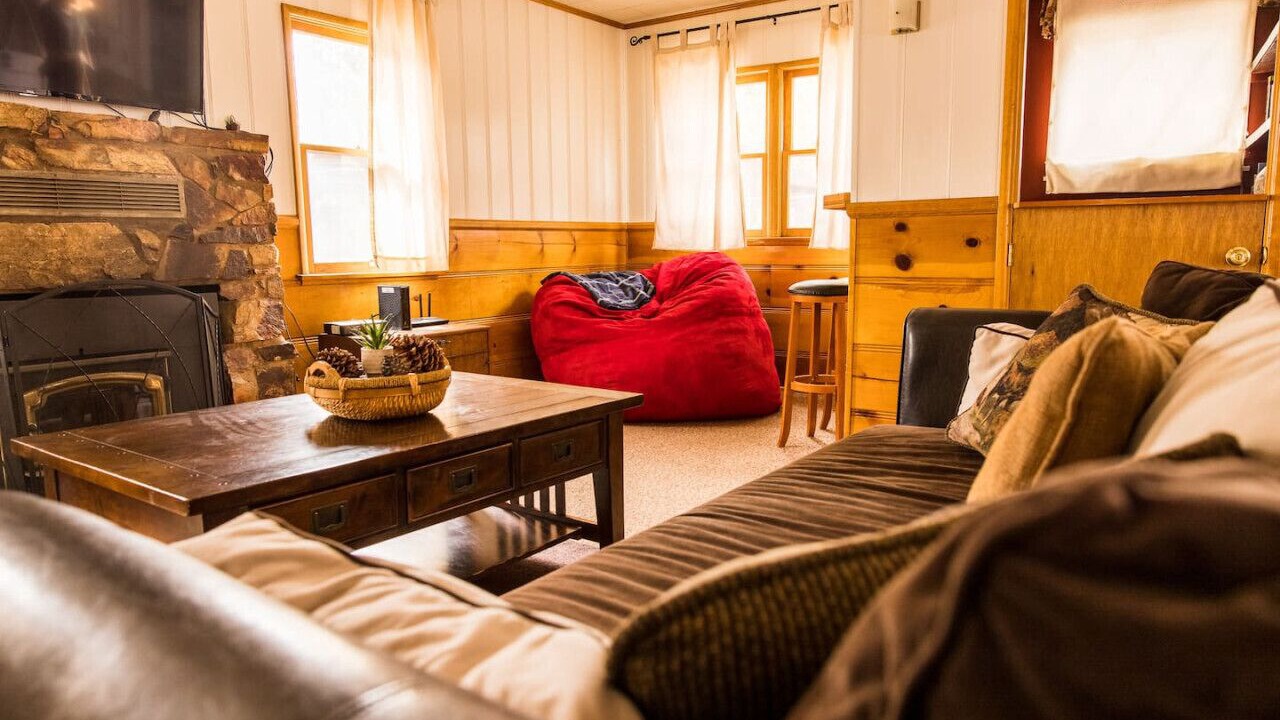 Photo of Livingroom in Big Bear City