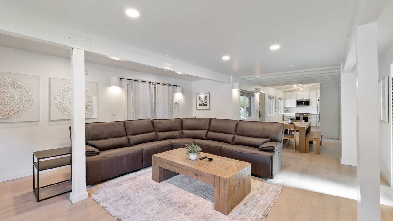 Photo of Livingroom in Lakeside Park