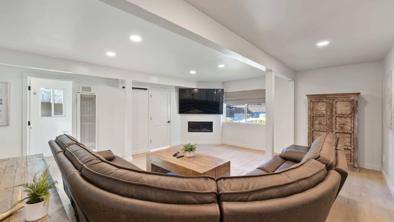 Photo of Livingroom in Lakeside Park
