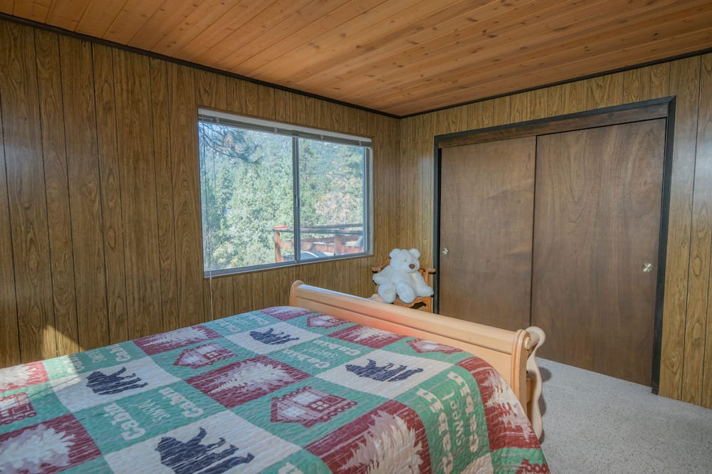 Photo of Bedroom in Whispering Forest