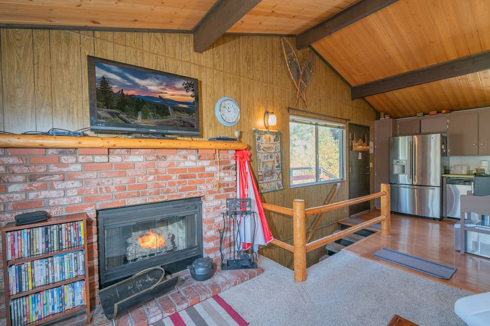 Photo of Livingroom in Whispering Forest