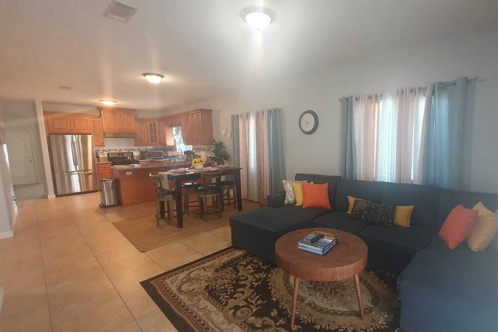 Photo of Livingroom in Riverside
