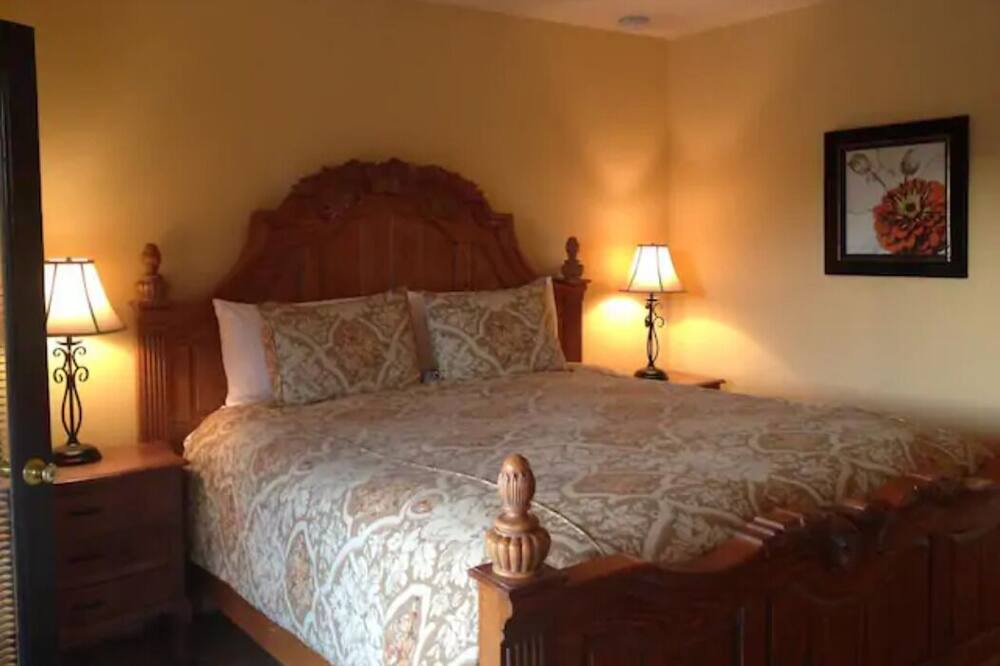 Photo of Bedroom in Deepwell Estates