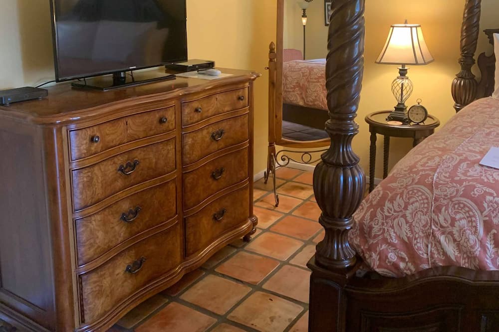 Photo of Bedroom in Deepwell Estates