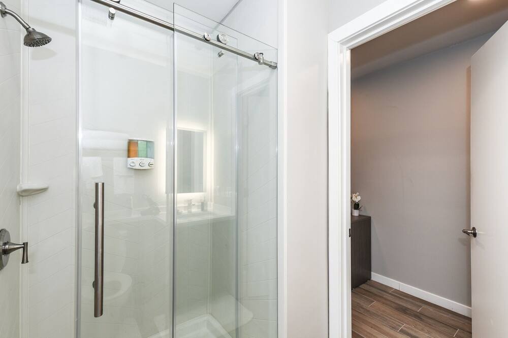 Photo of Bathroom in Mission Hills