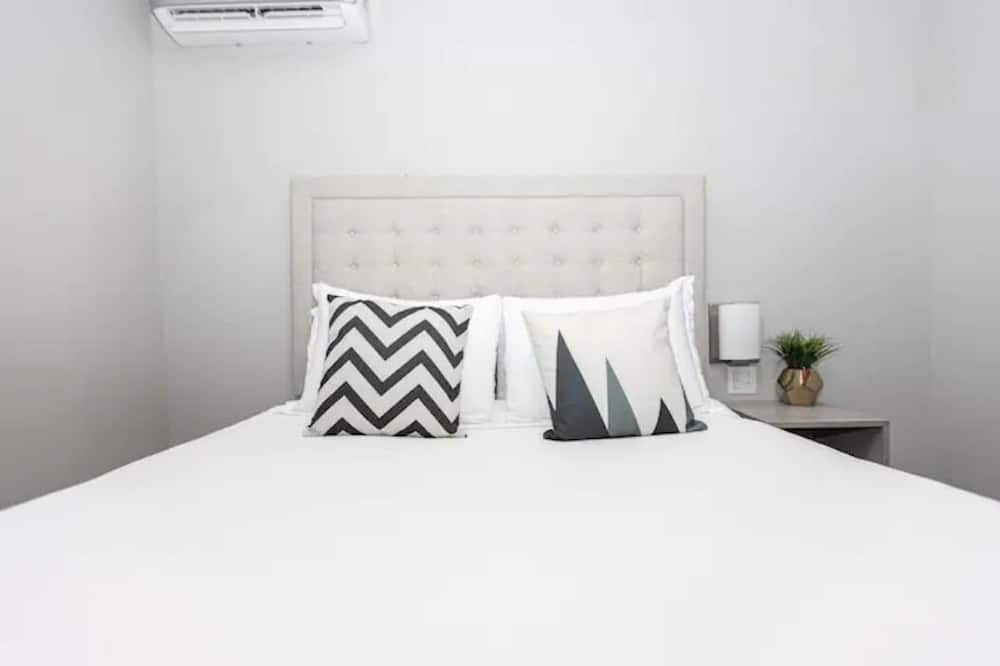 Photo of Bedroom in Mission Hills