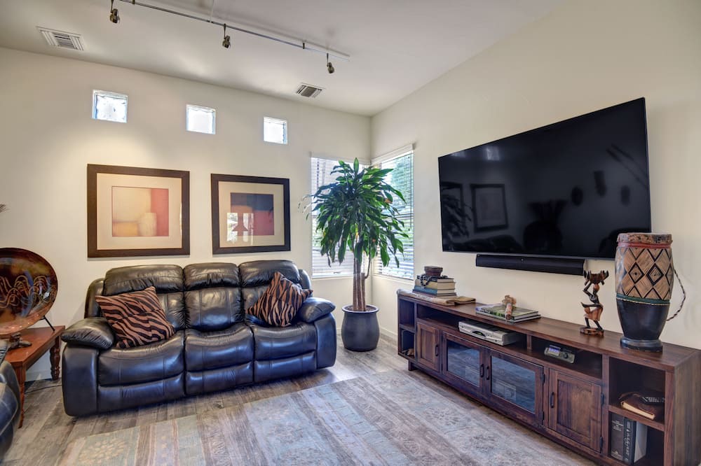 Photo of Livingroom in Palm Springs