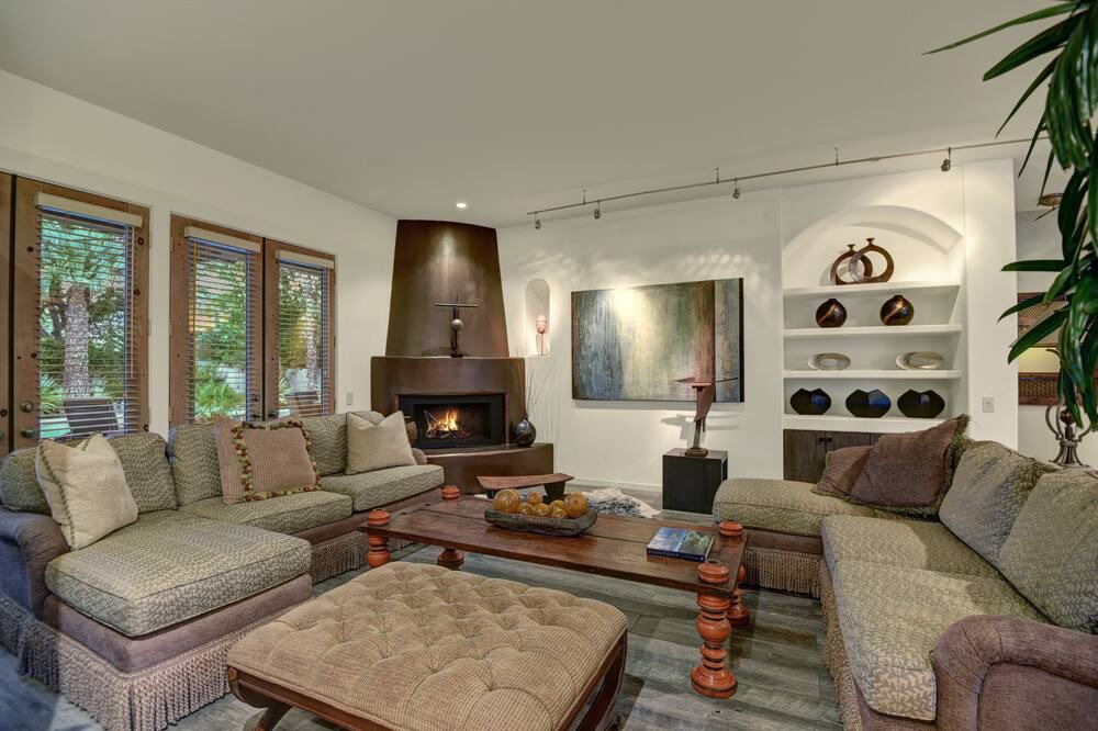 Photo of Livingroom in Palm Springs