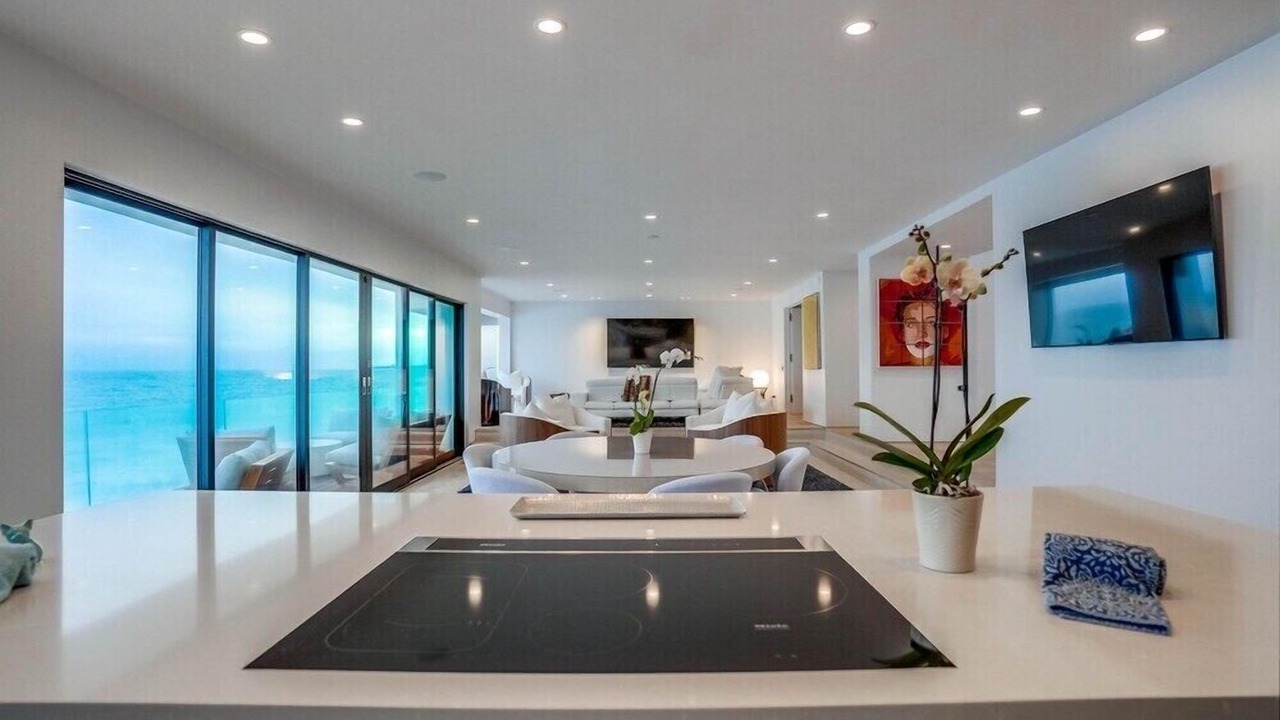 Photo of Kitchen in Eastern Malibu