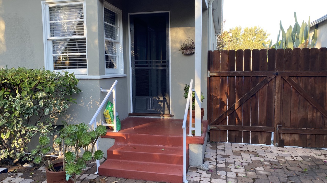 Photo of Outdoor in Valley Glen