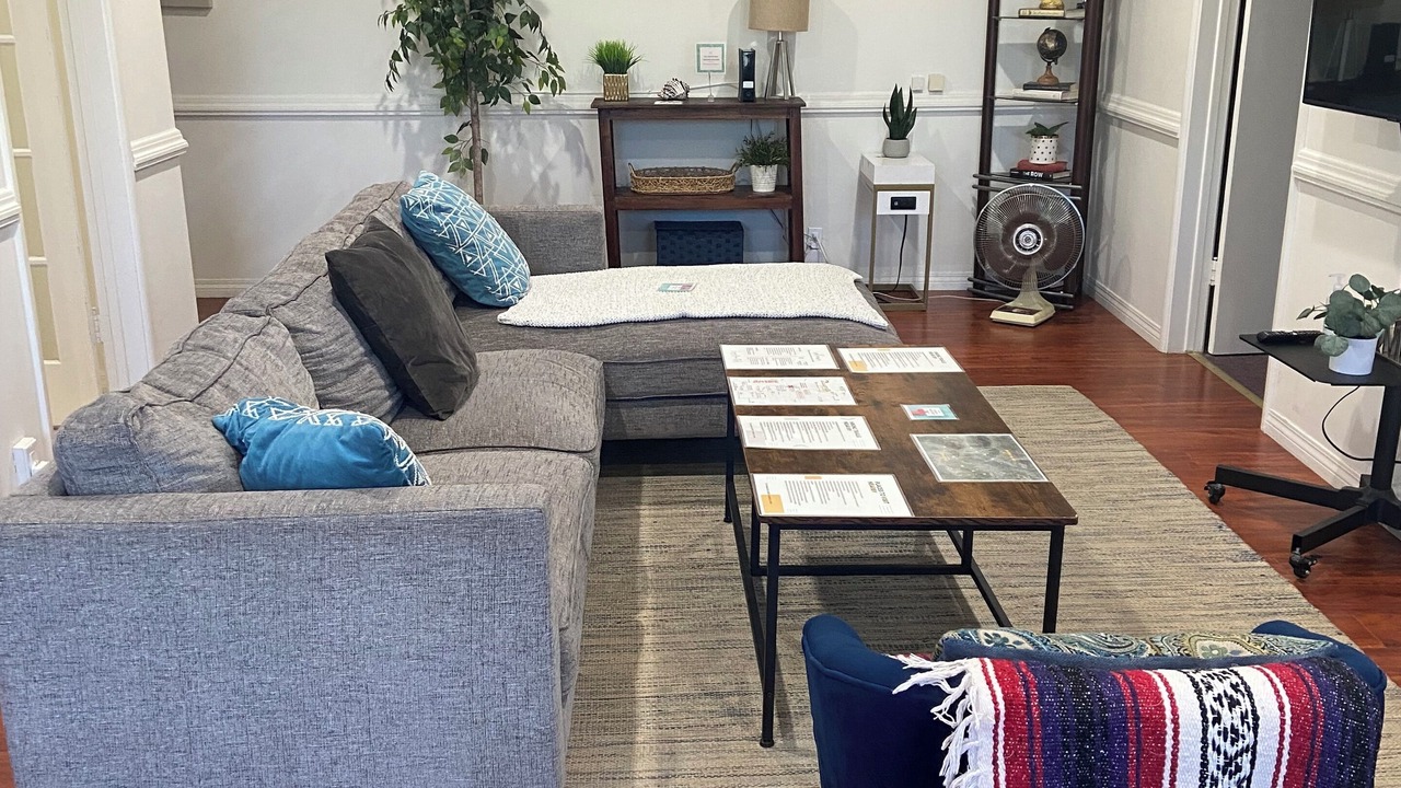 Photo of Livingroom in Altadena