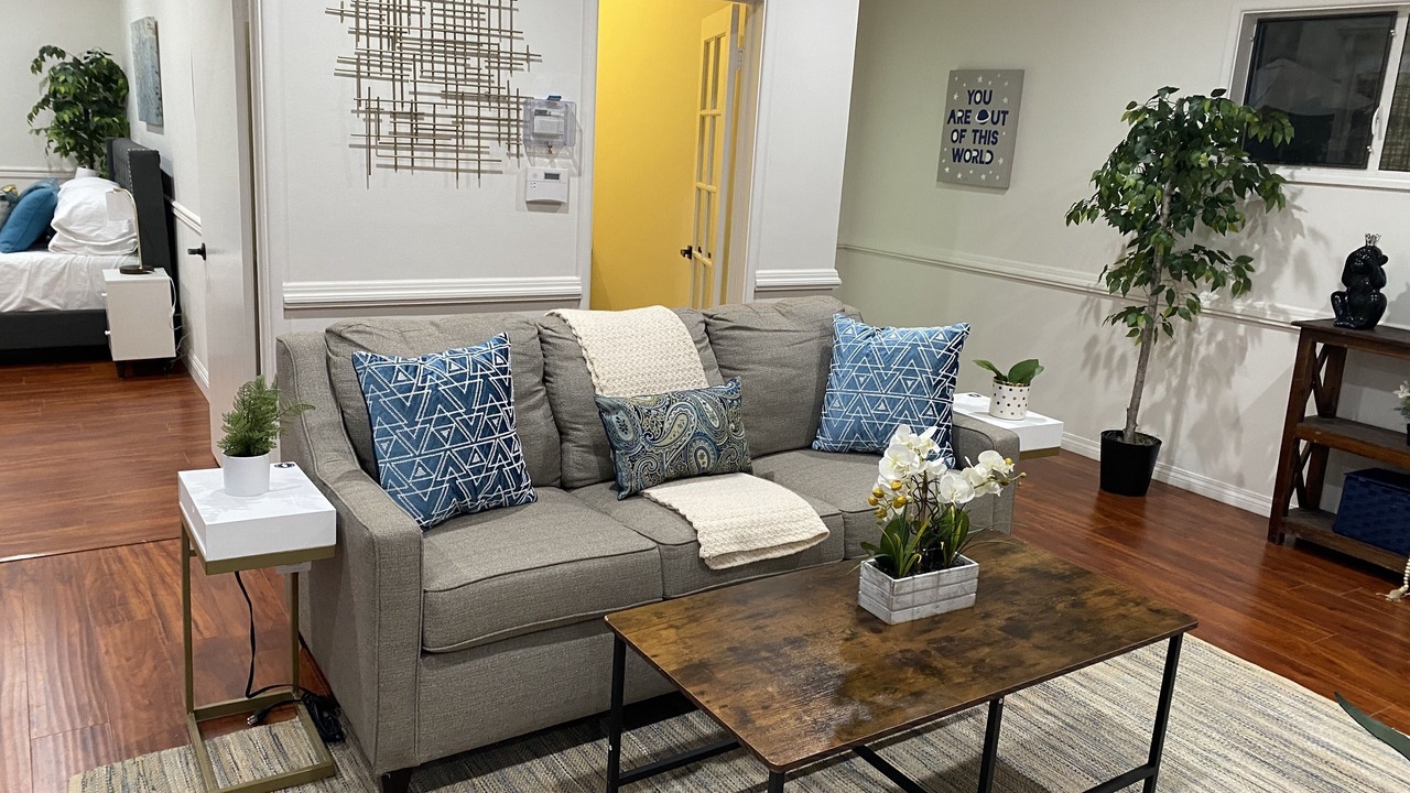 Photo of Livingroom in Altadena