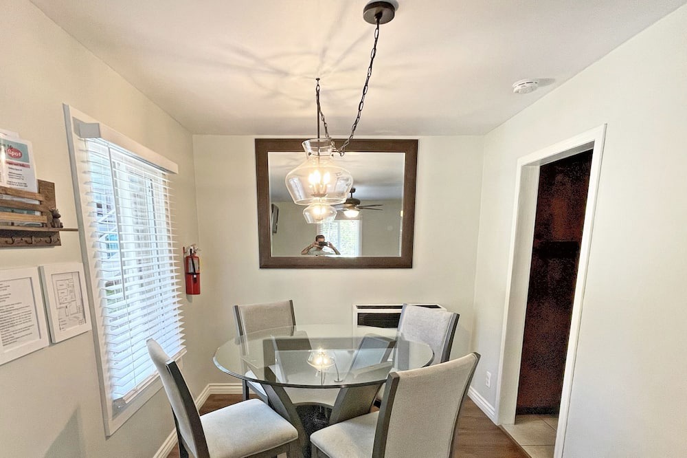 Photo of Livingroom in Crestline