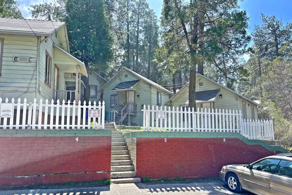 Photo of Others in Crestline
